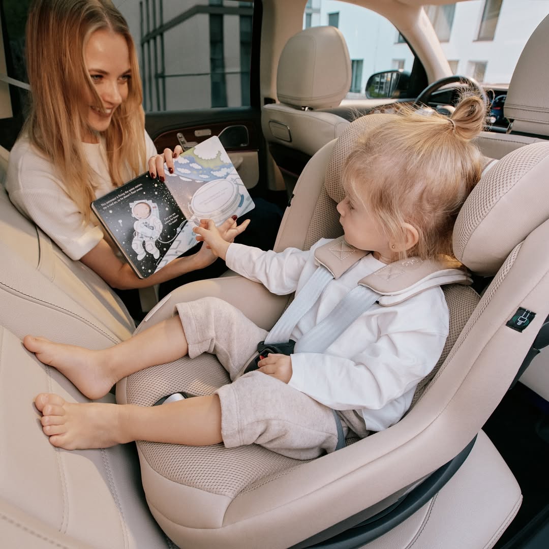 Автокресло 0+/1 CYBEX Sirona Gi i-Size с базой Plus Almond Beige, от 3 месяцев до 4 лет (61-105 см), ISOFIX, бежевый