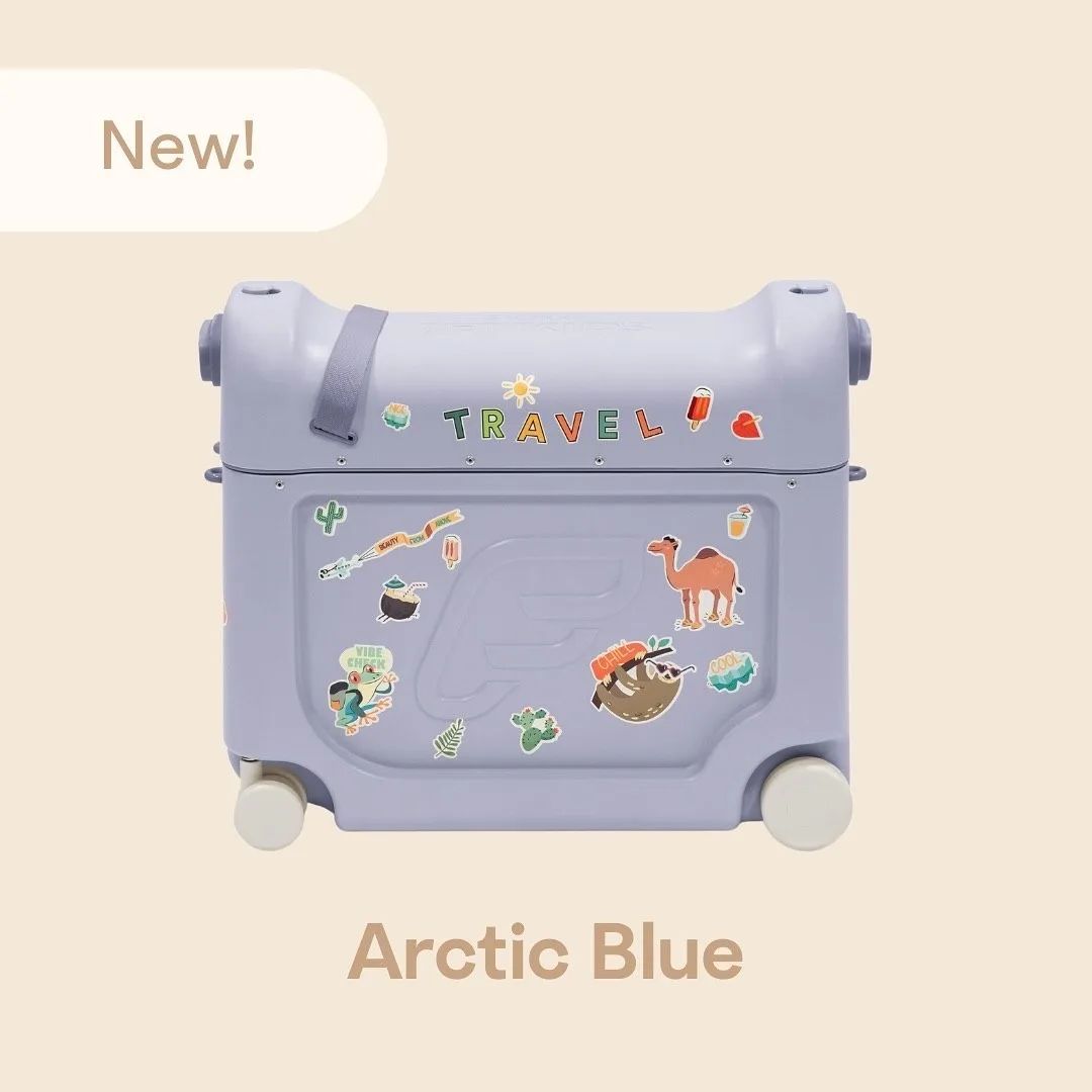 Чемодан-трансформер JetKids by Stokke BedBox V4 Arctic Blue, ручная кладь вместительный и компактный