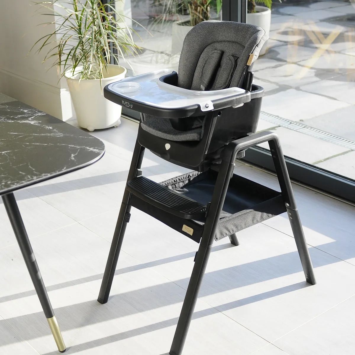 Стул Tutti Bambini для кормления High chair NOVA Complete Black/Black 611010/9999B
