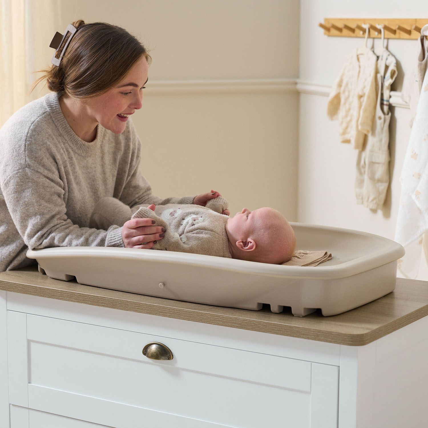 Пеленальная доска Tutti Bambini Cushi на жестком основании Mushroom