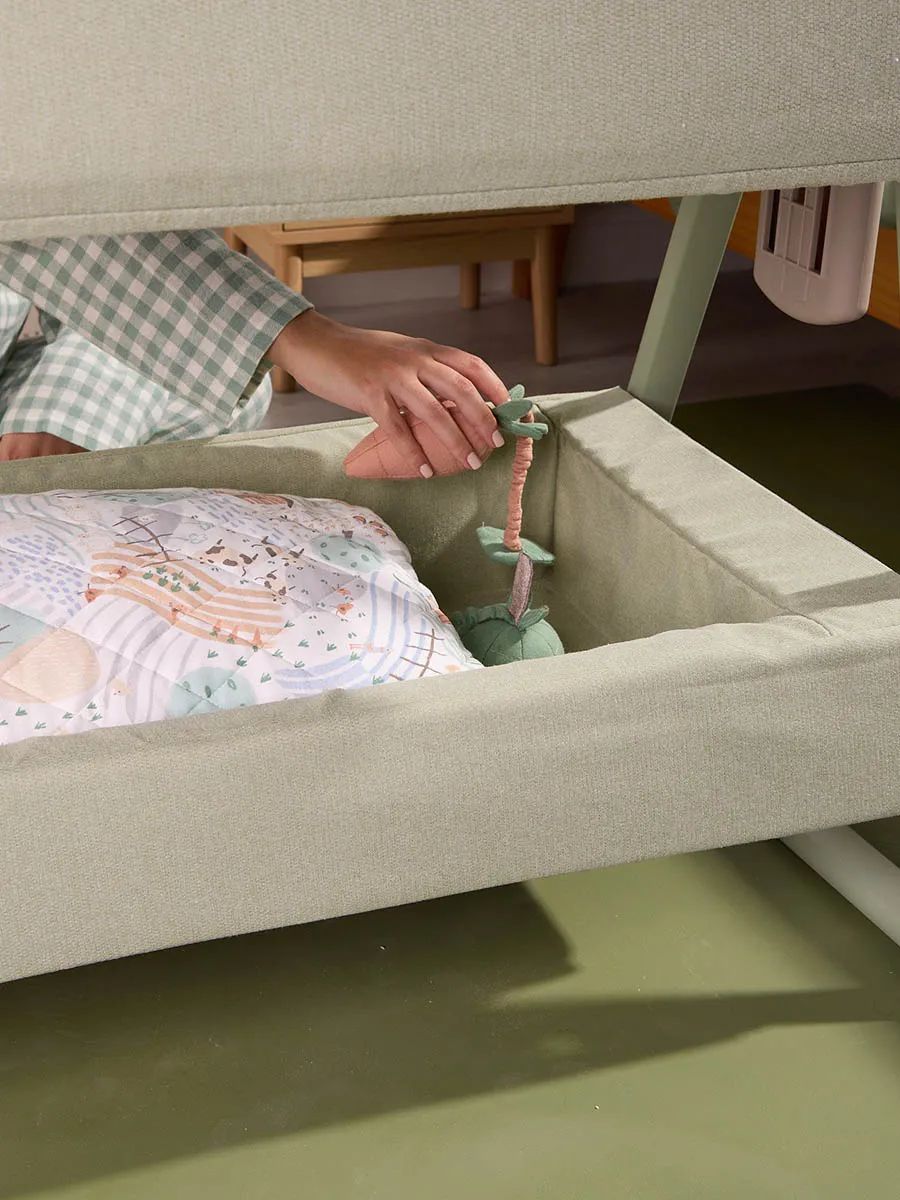Кровать (колыбель) Tutti Bambini CoZee Air 2 51х80,5 см Дуб/Зеленый (Drifted Oak/Eucalyptus) c колесами 211207/3960
