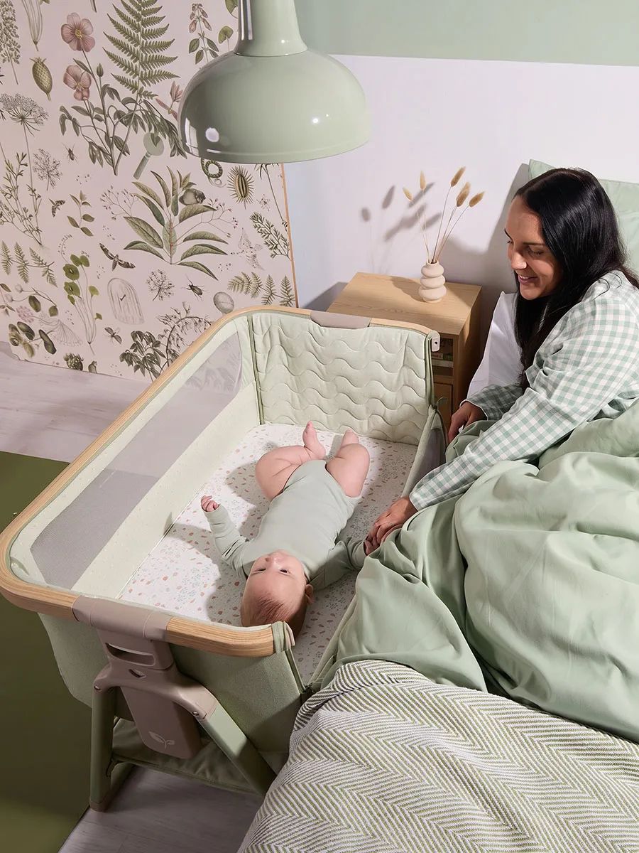 Кровать (колыбель) Tutti Bambini CoZee Air 2 51х80,5 см Дуб/Зеленый (Drifted Oak/Eucalyptus) c колесами 211207/3960