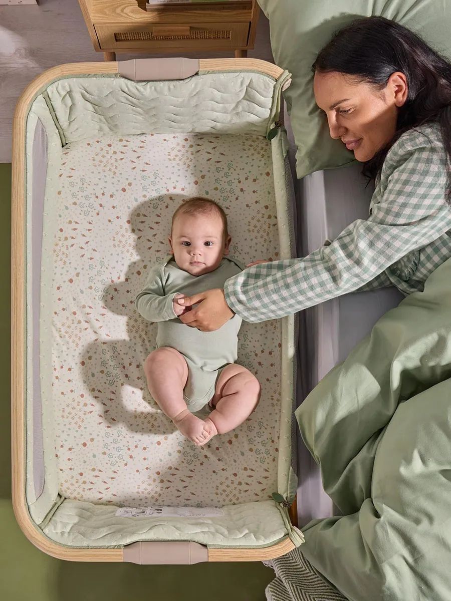 Кровать (колыбель) Tutti Bambini CoZee Air 2 51х80,5 см Дуб/Зеленый (Drifted Oak/Eucalyptus) c колесами 211207/3960