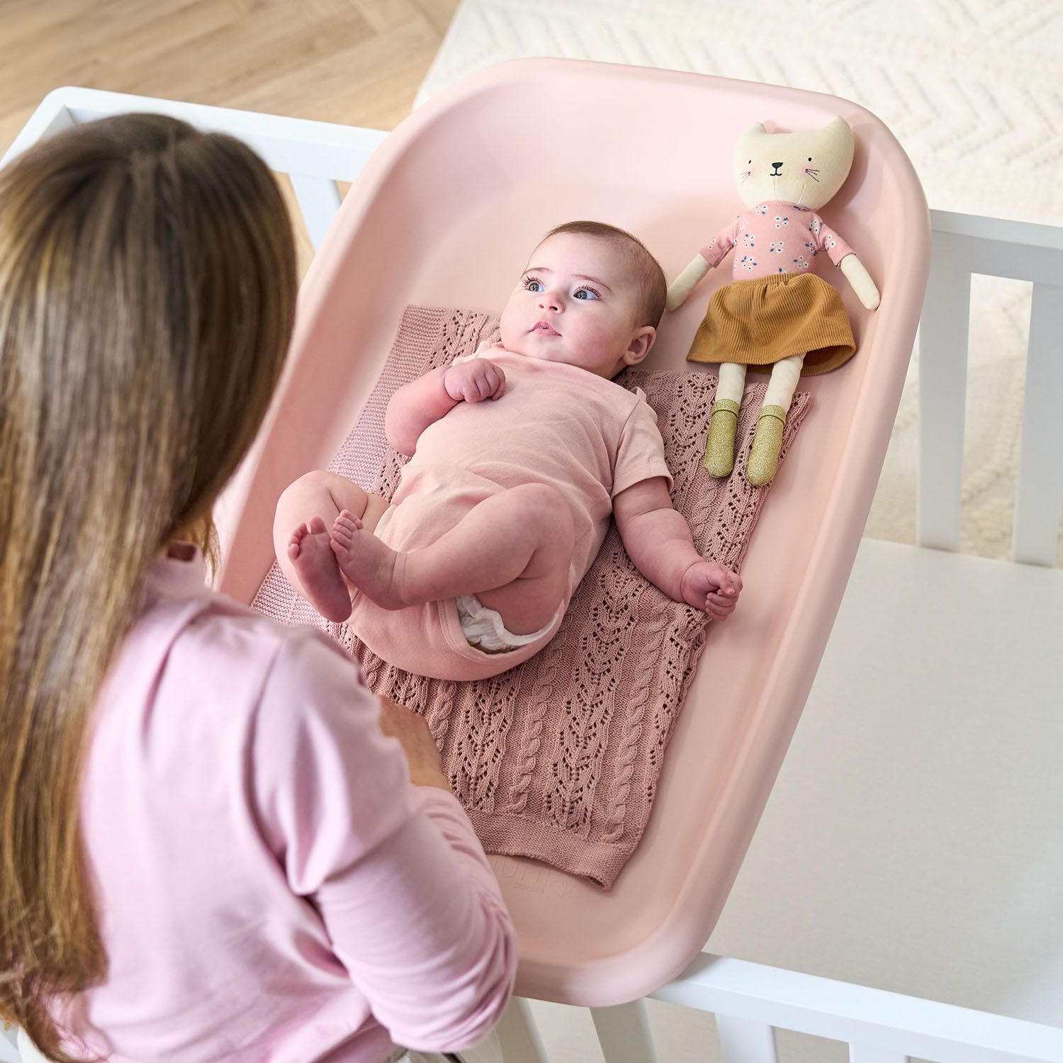 Пеленальная доска Tutti Bambini Cushi на жестком основании Petal