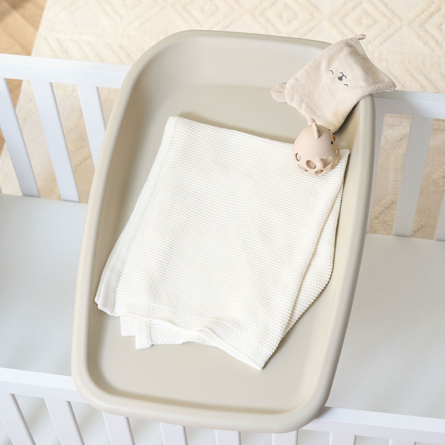 Пеленальная доска Tutti Bambini Cushi на жестком основании Cashmere