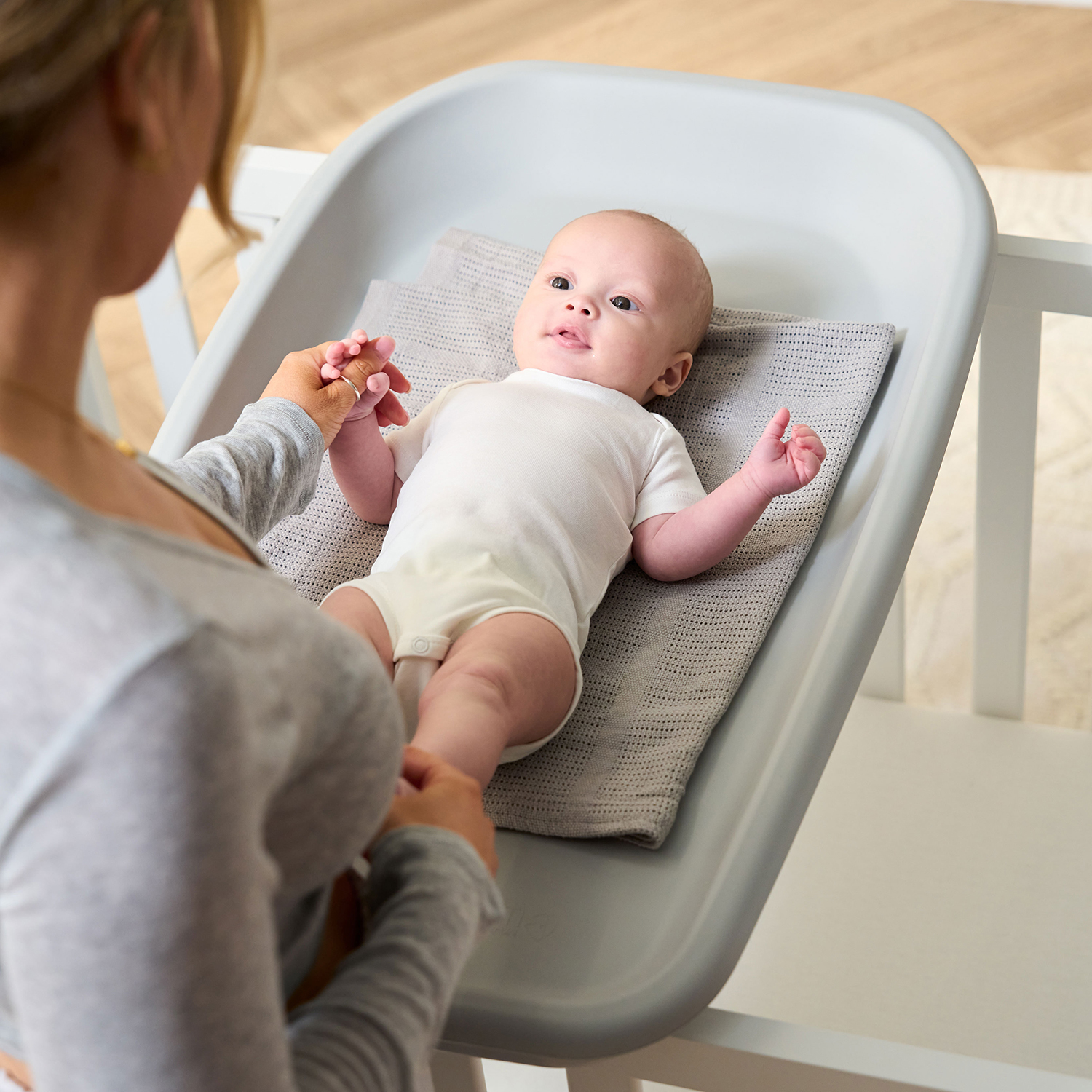 Пеленальная доска Tutti Bambini Cushi на жестком основании Cloud