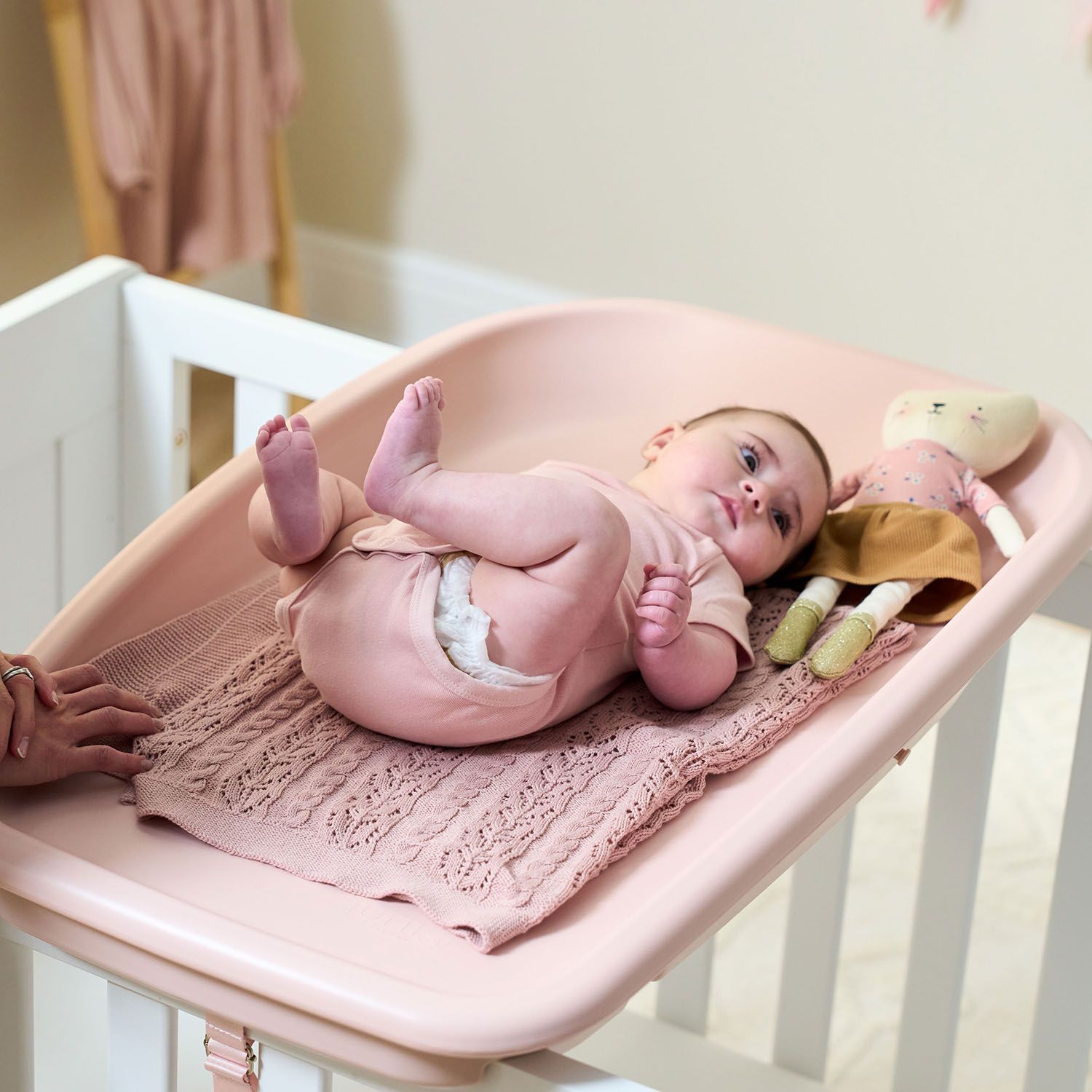 Пеленальная доска Tutti Bambini Cushi на жестком основании Petal