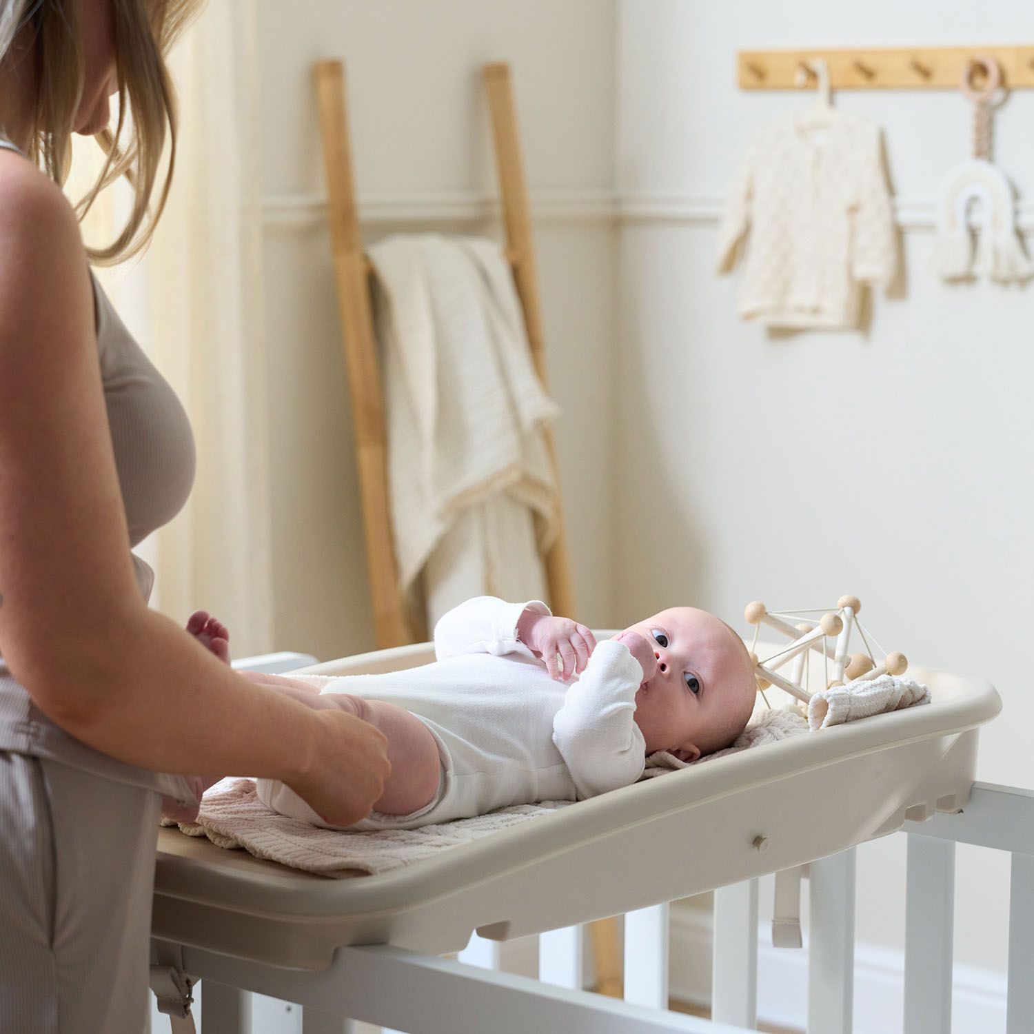 Пеленальная доска Tutti Bambini Cushi на жестком основании Cashmere
